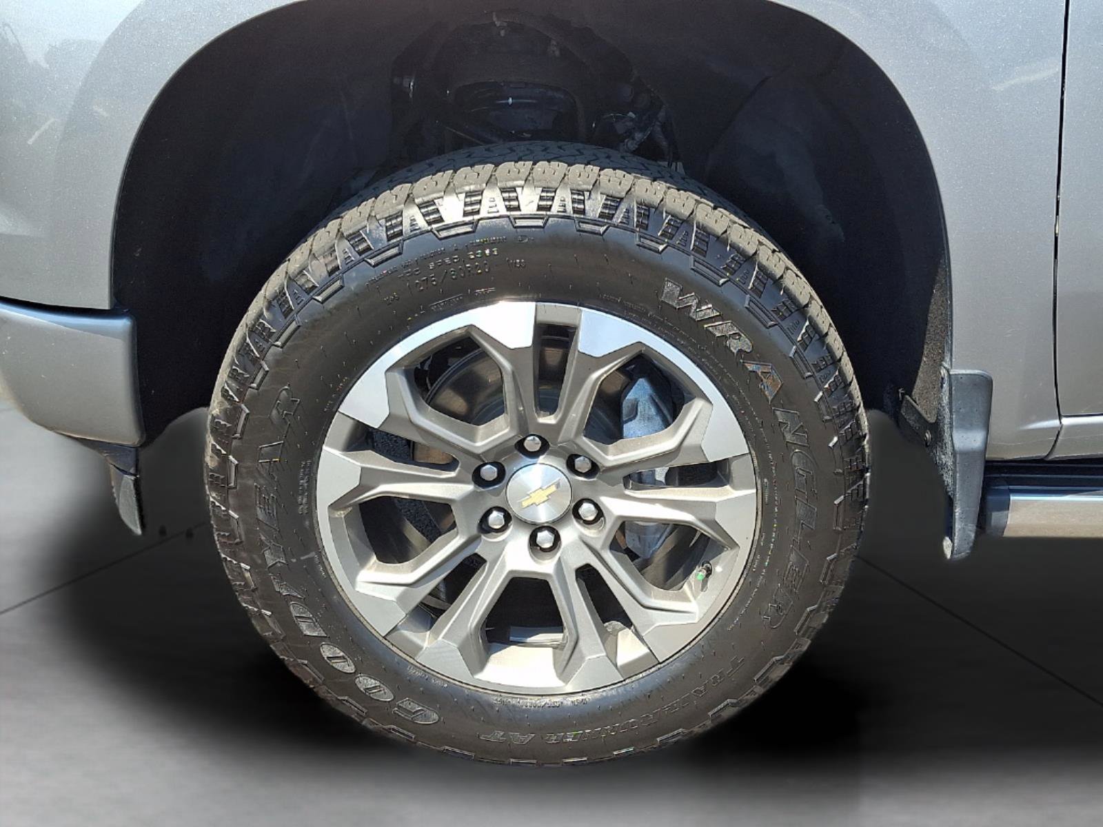 Used 2024 Chevrolet Silverado 1500 High Country w/ Technology Package AWD/4WD image 88