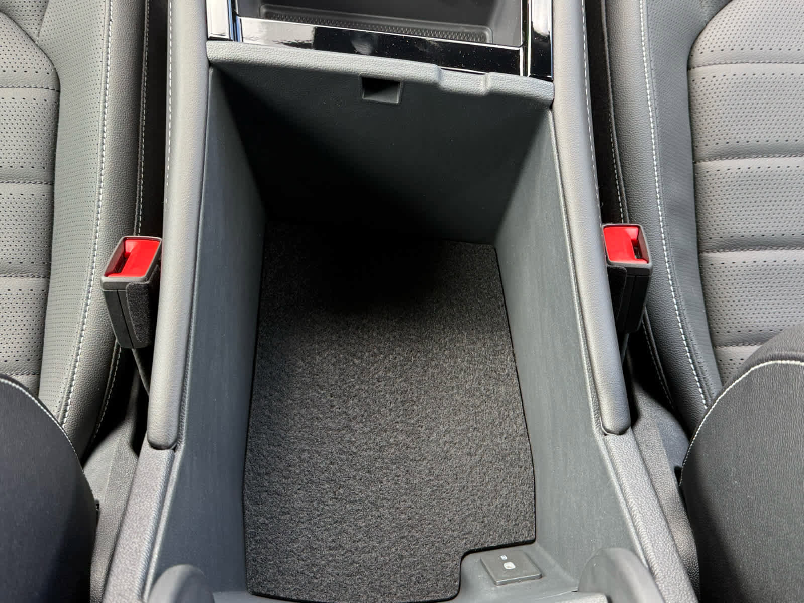 New 2026 Volkswagen Atlas Cross Sport SEL image 24