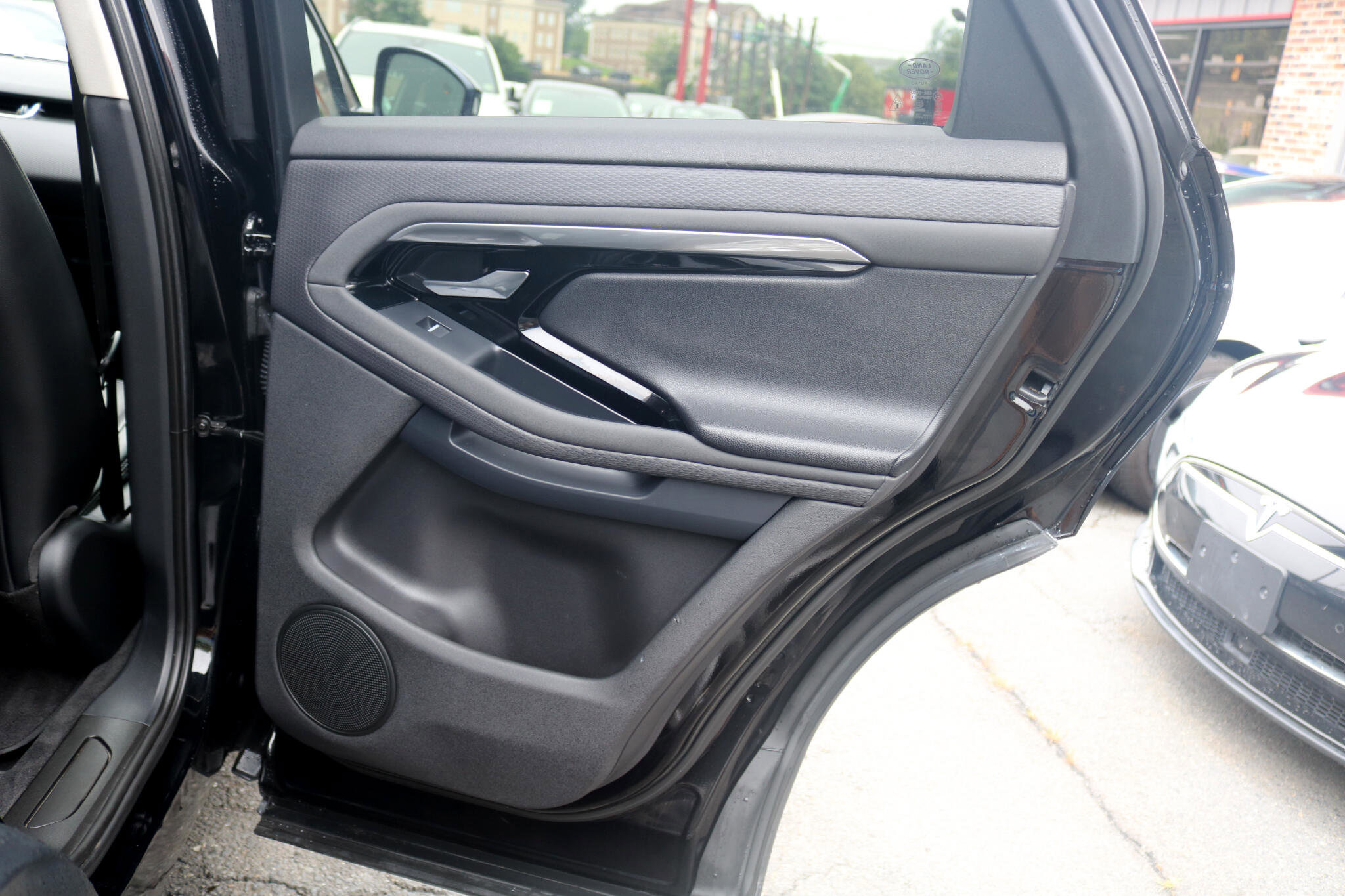 Used 2020 Land Rover Range Rover Evoque S image 39