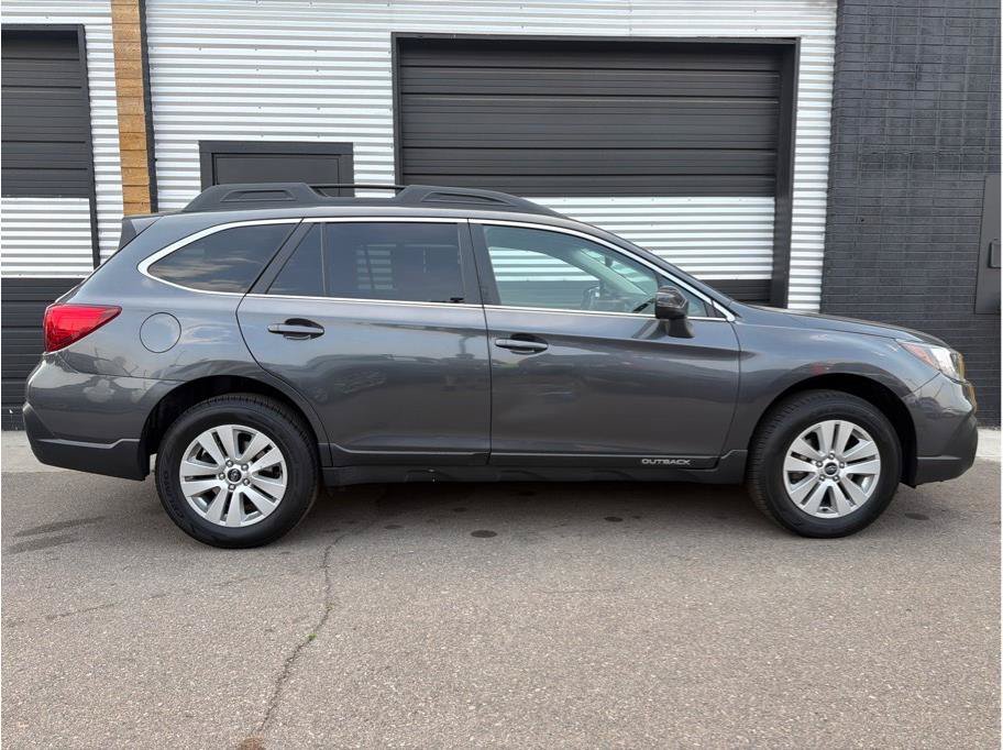 Used 2019 Subaru Outback 2.5i Premium AWD/4WD image 11