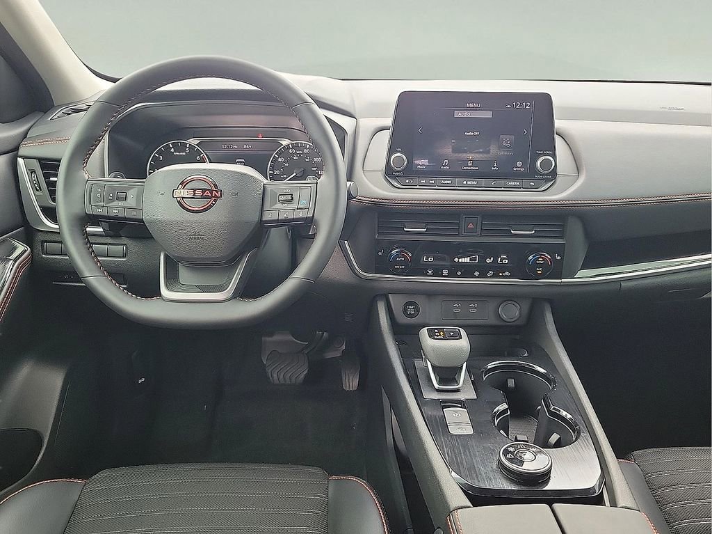 Used 2025 Nissan Rogue SV AWD/4WD image 10