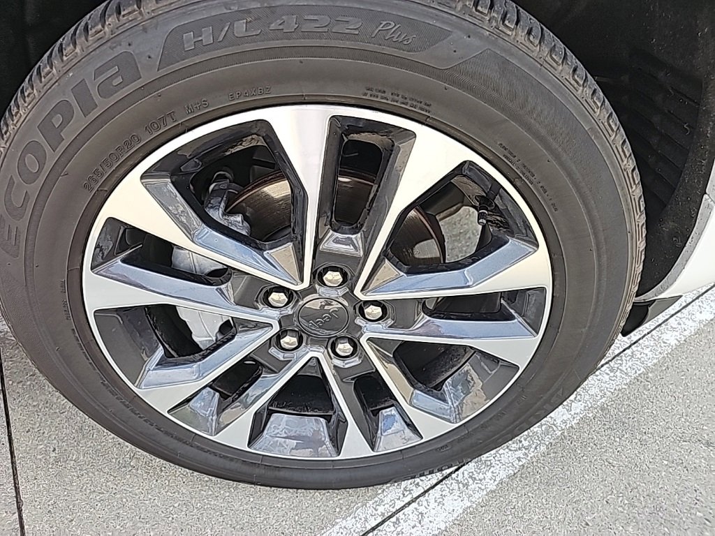 Certified 2024 Jeep Grand Cherokee Overland w/ Adv Protech Group III image 3