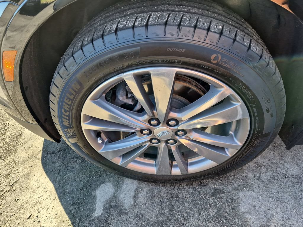 Certified 2024 Cadillac XT5 Premium Luxury w/ LPO, Floor Liner Package AWD/4WD image 7