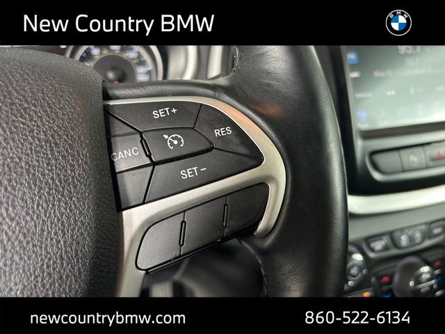 Used 2017 Jeep Cherokee Trailhawk w/ Comfort/Convenience Group image 17