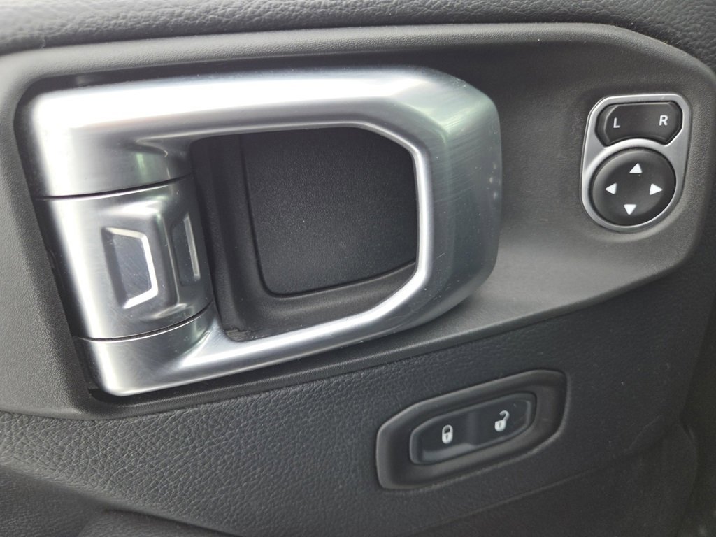 Used 2018 Jeep Wrangler Unlimited Rubicon image 33