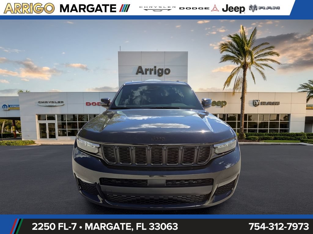 New 2025 Jeep Grand Cherokee L Limited w/ Trailer Tow Package AWD/4WD image 3