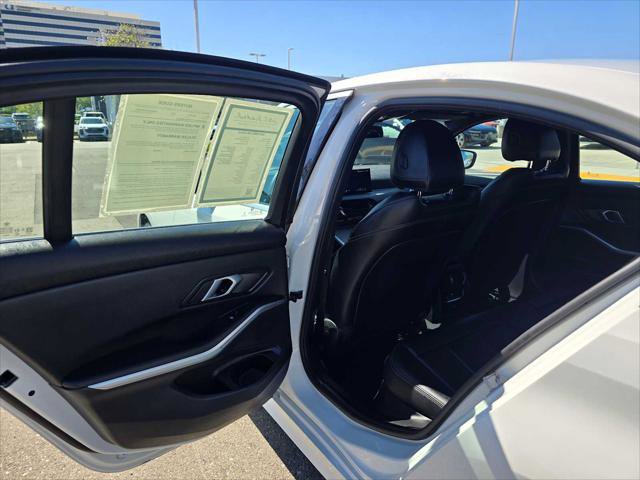 Used 2025 BMW 330i xDrive Sedan image 17