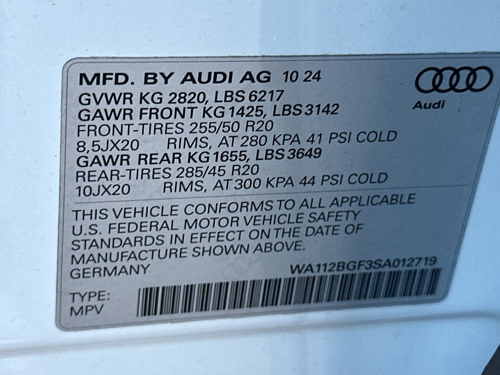 Used 2025 Audi Q6 e-tron Premium w/ Convenience Package image 33