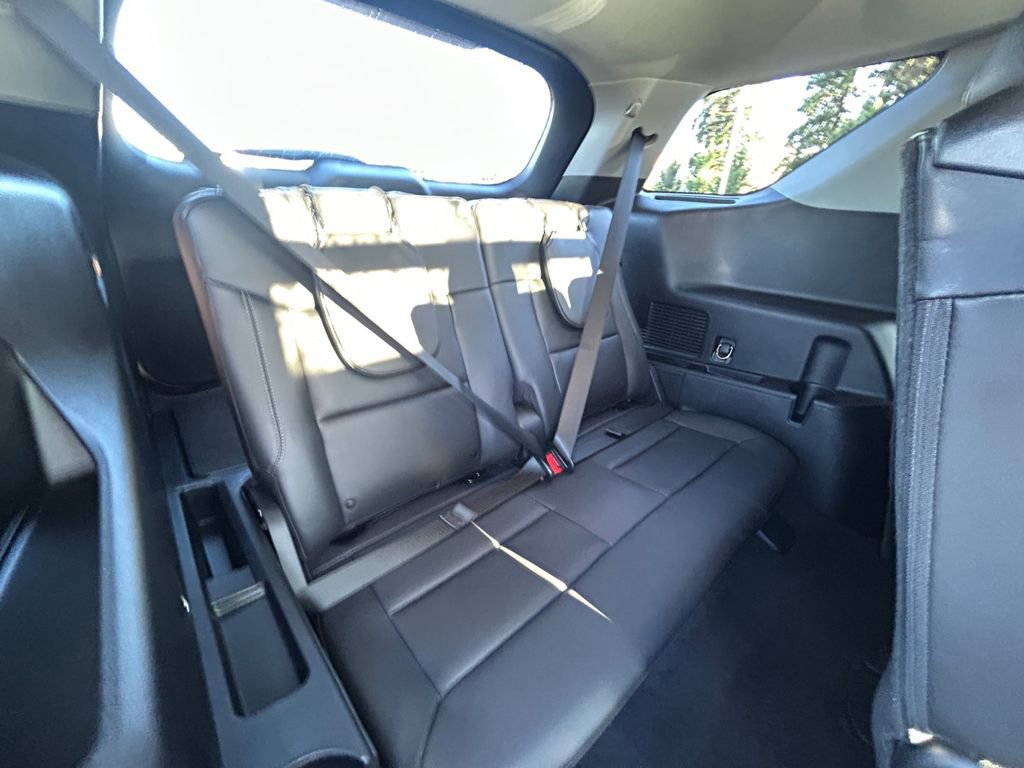 Used 2023 Ford Explorer XLT w/ Equipment Group 202A AWD/4WD image 36