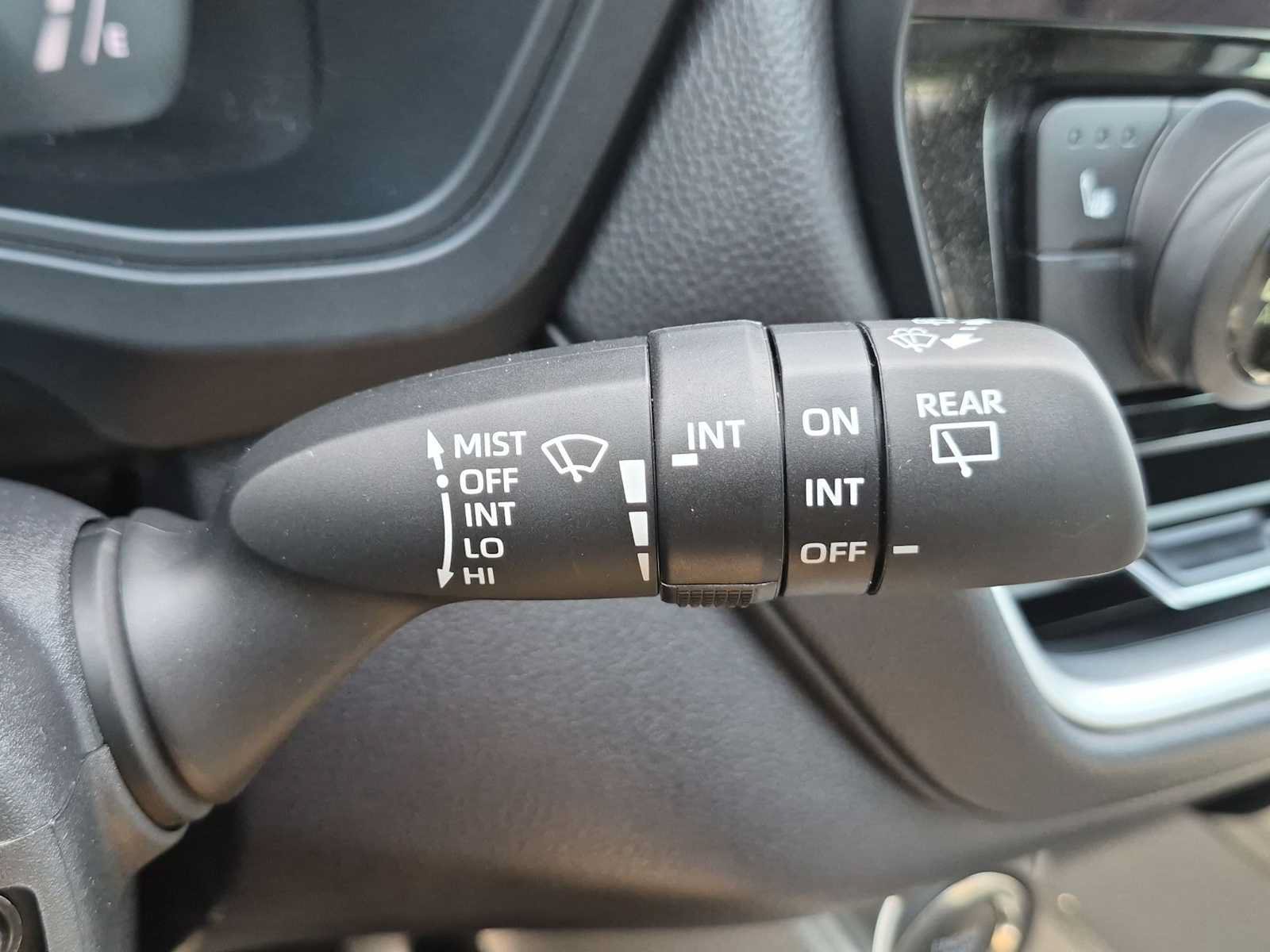 Used 2025 Toyota Grand Highlander AWD image 28