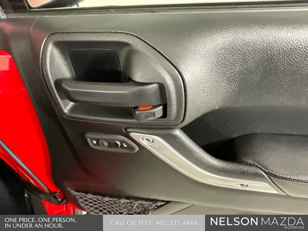 Used 2016 Jeep Wrangler Unlimited Rubicon image 21