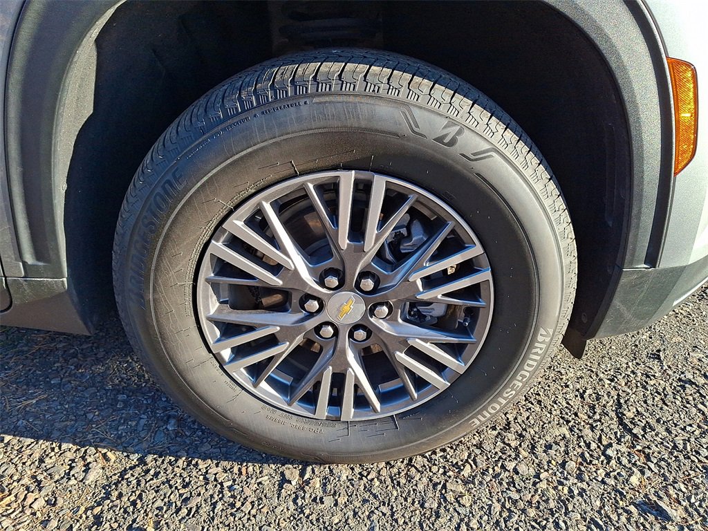 Certified 2025 Chevrolet Traverse LT image 8