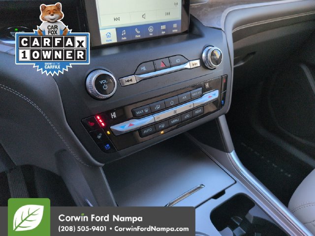 Used 2020 Ford Explorer Platinum w/ Premium Technology Package AWD/4WD image 17