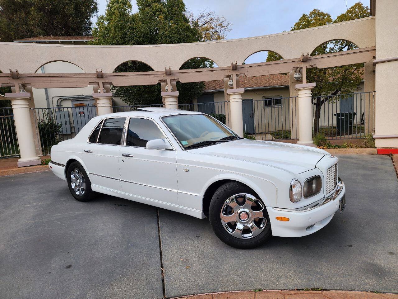 Used 2001 Bentley Arnage Red Label RWD image 2