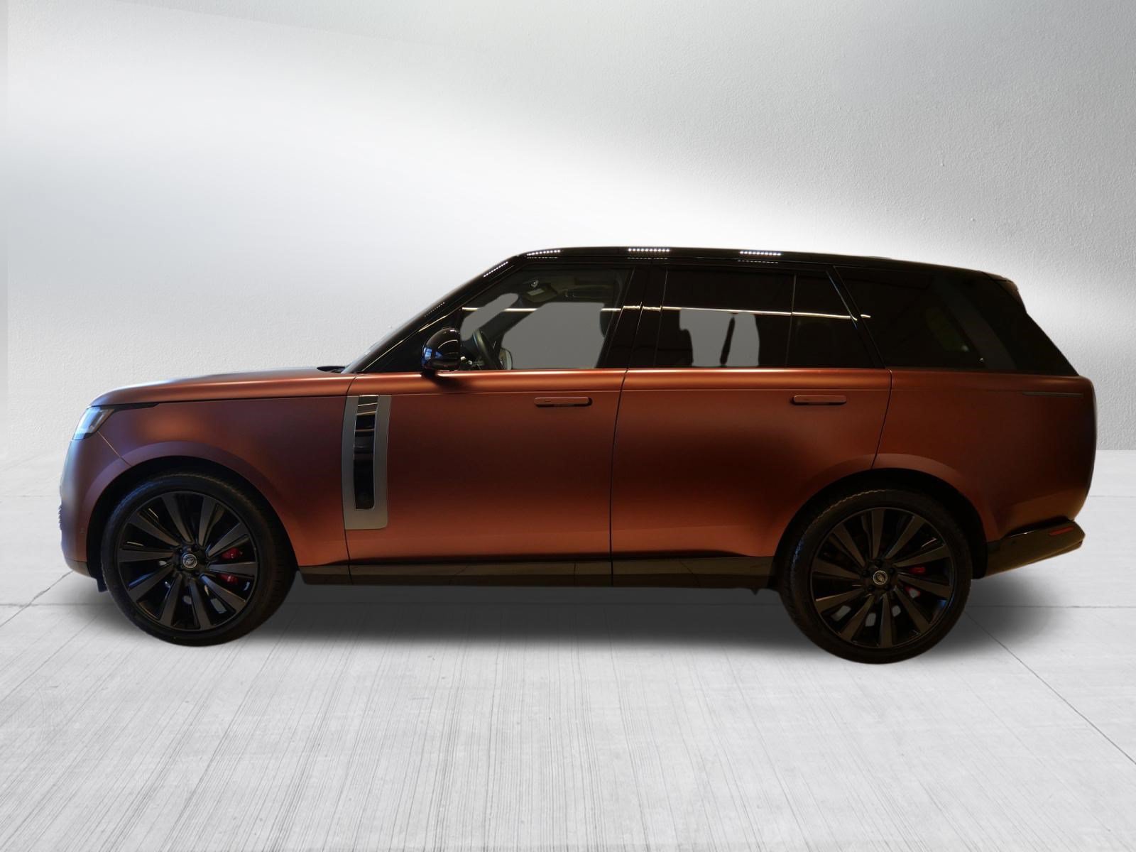 Certified 2023 Land Rover Range Rover SV AWD/4WD image 2