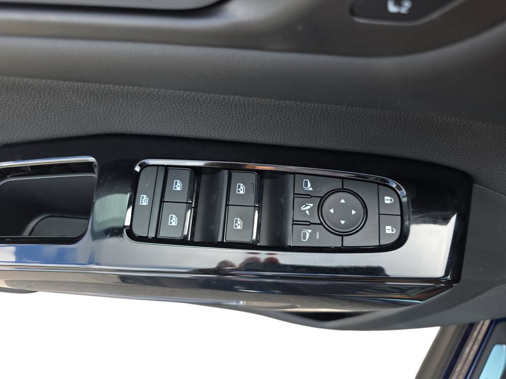New 2026 Nissan Pathfinder Platinum FWD image 27