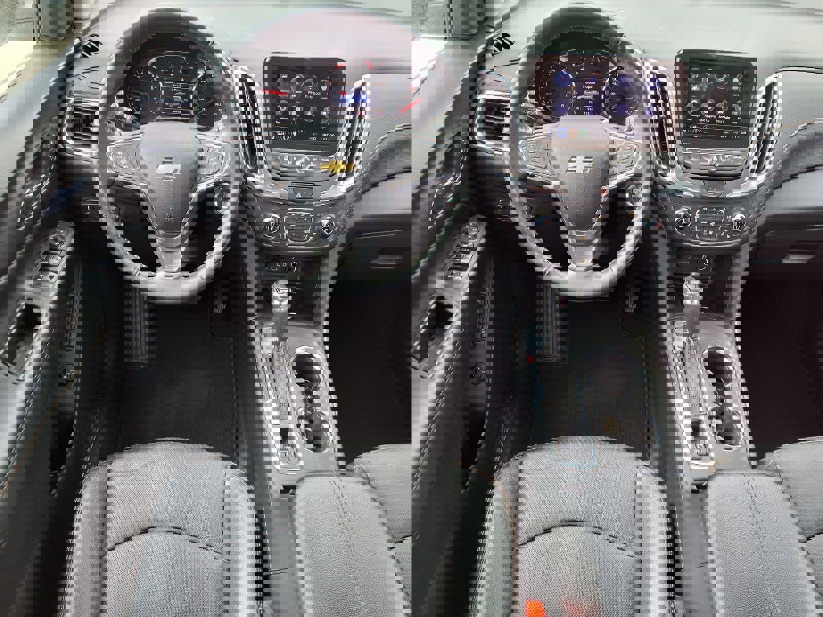 Used 2020 Chevrolet Equinox Premier image 2