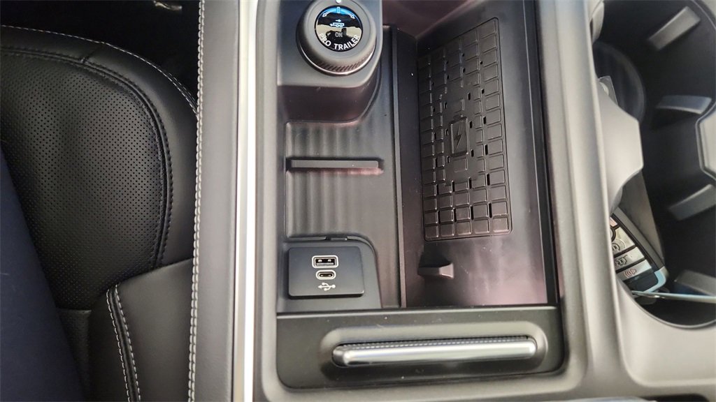 New 2025 Ford Expedition Max Platinum w/ Driver's Package image 21