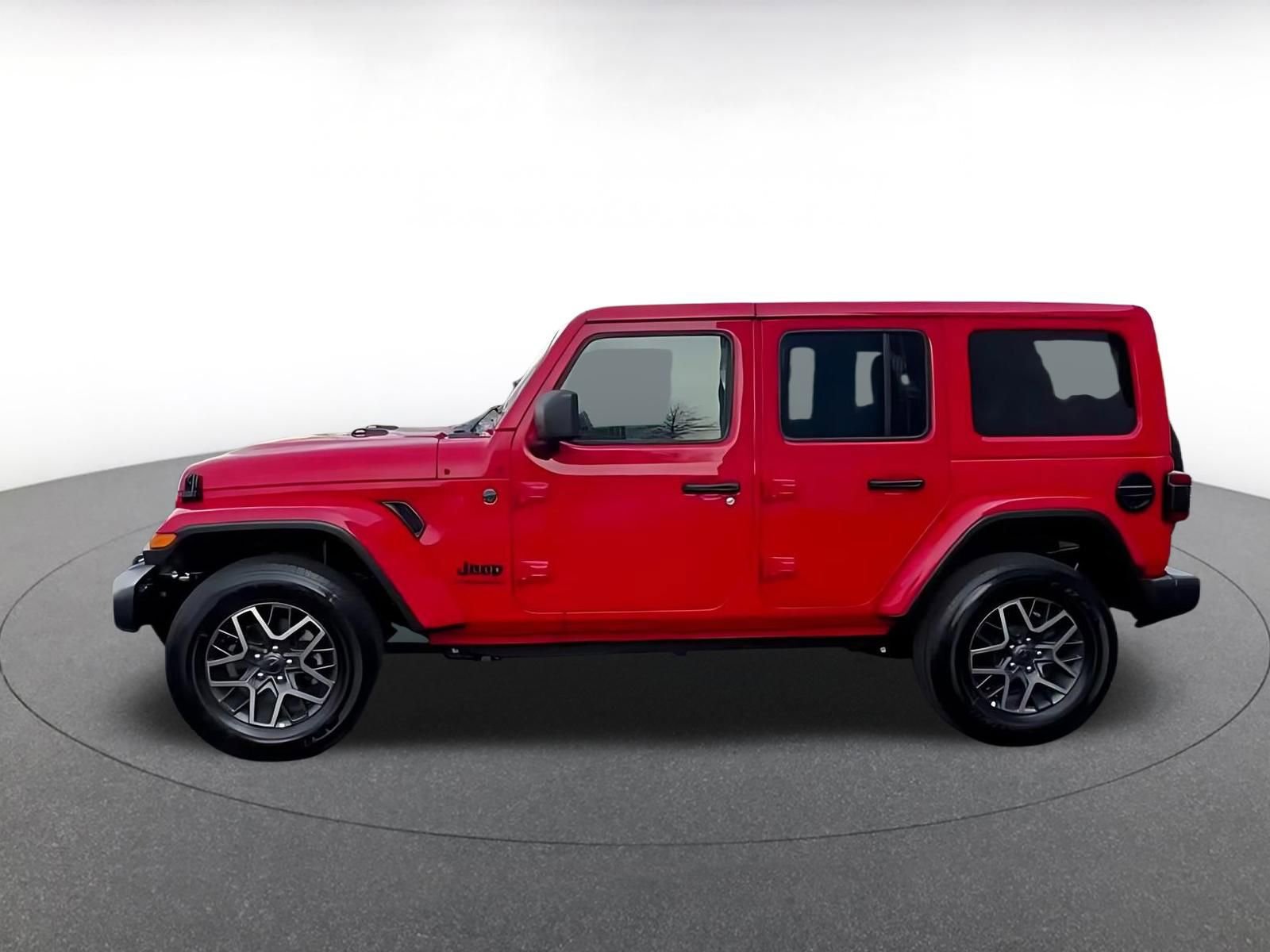 Used 2025 Jeep Wrangler Sahara image 8