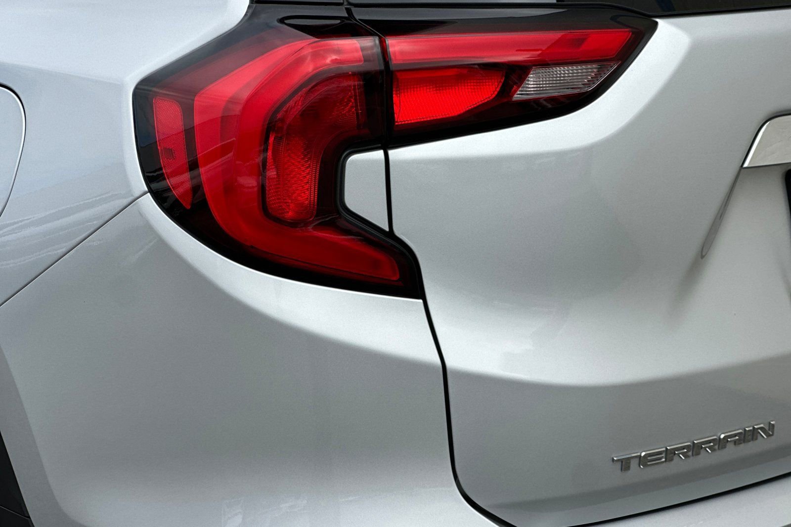 Certified 2021 GMC Terrain SLE image 37