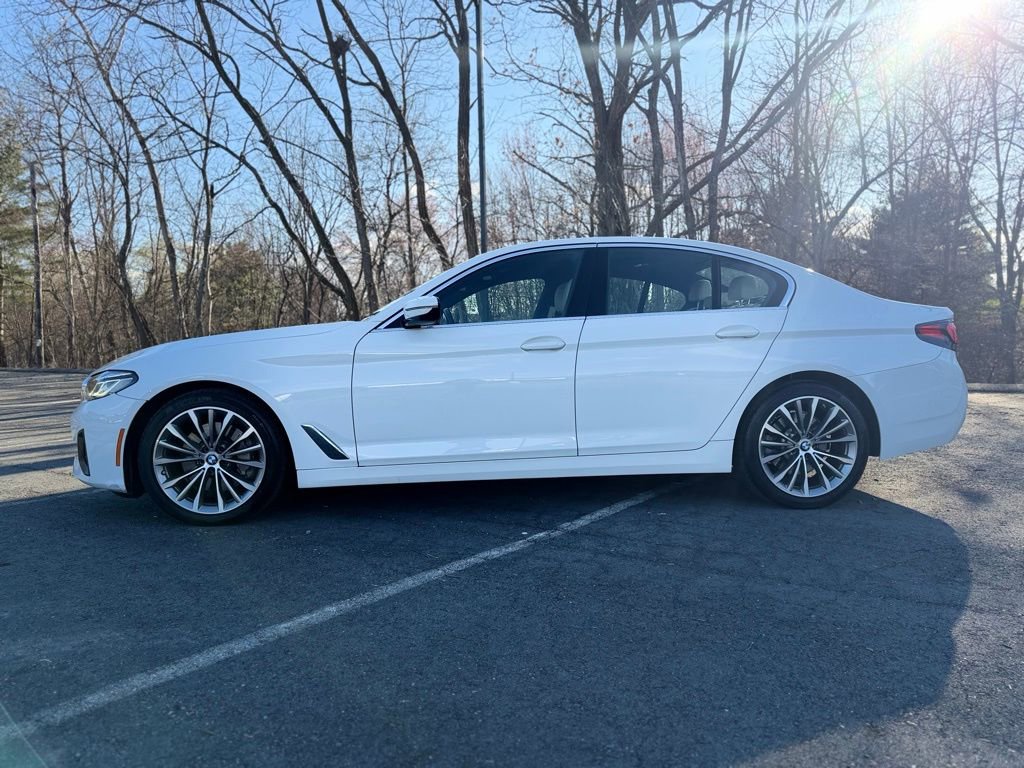 Used 2022 BMW 530i xDrive w/ Convenience Package image 3