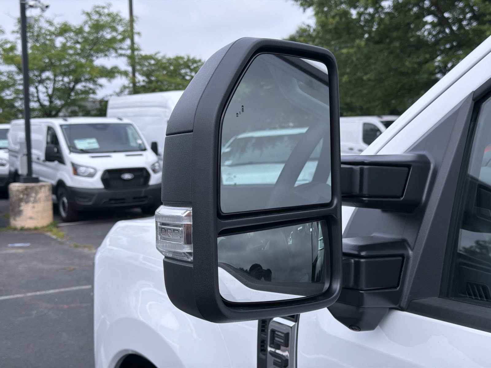New 2026 Ford F350 XLT w/ 360-Degree Camera Package AWD/4WD image 14