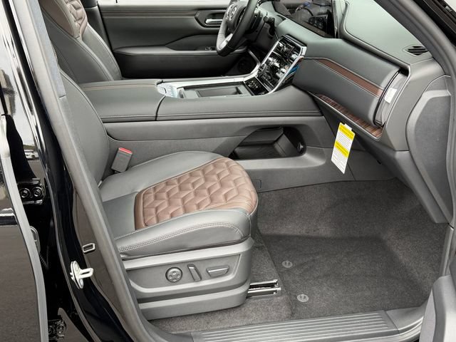New 2026 Nissan Armada Platinum AWD/4WD image 28