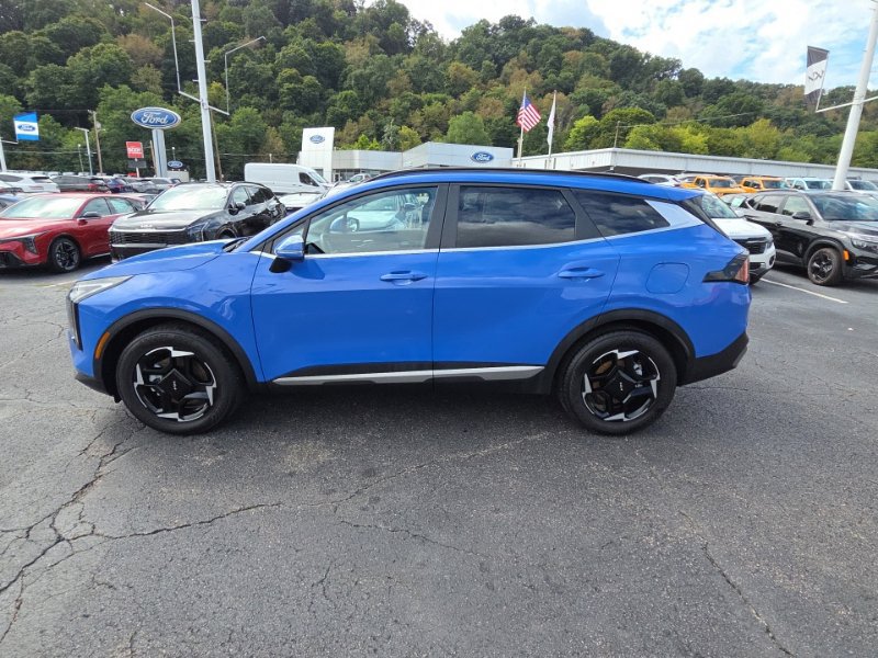 Certified 2026 Kia Sportage EX w/ EX Panorama Roof Package AWD/4WD image 4