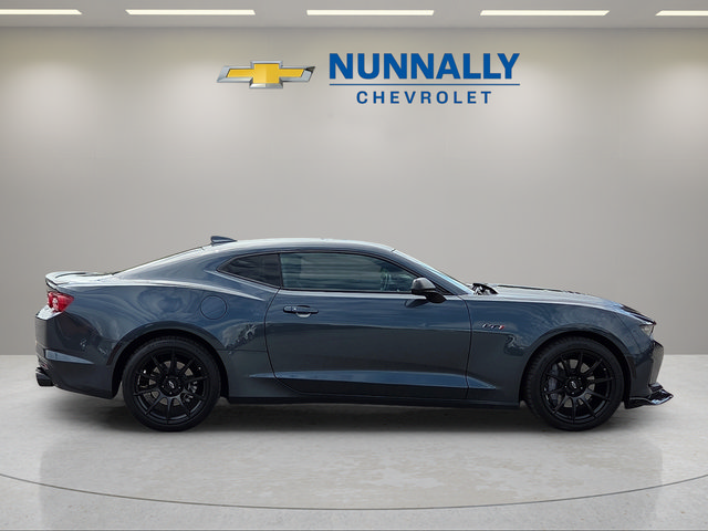 Used 2023 Chevrolet Camaro LT RWD image 6