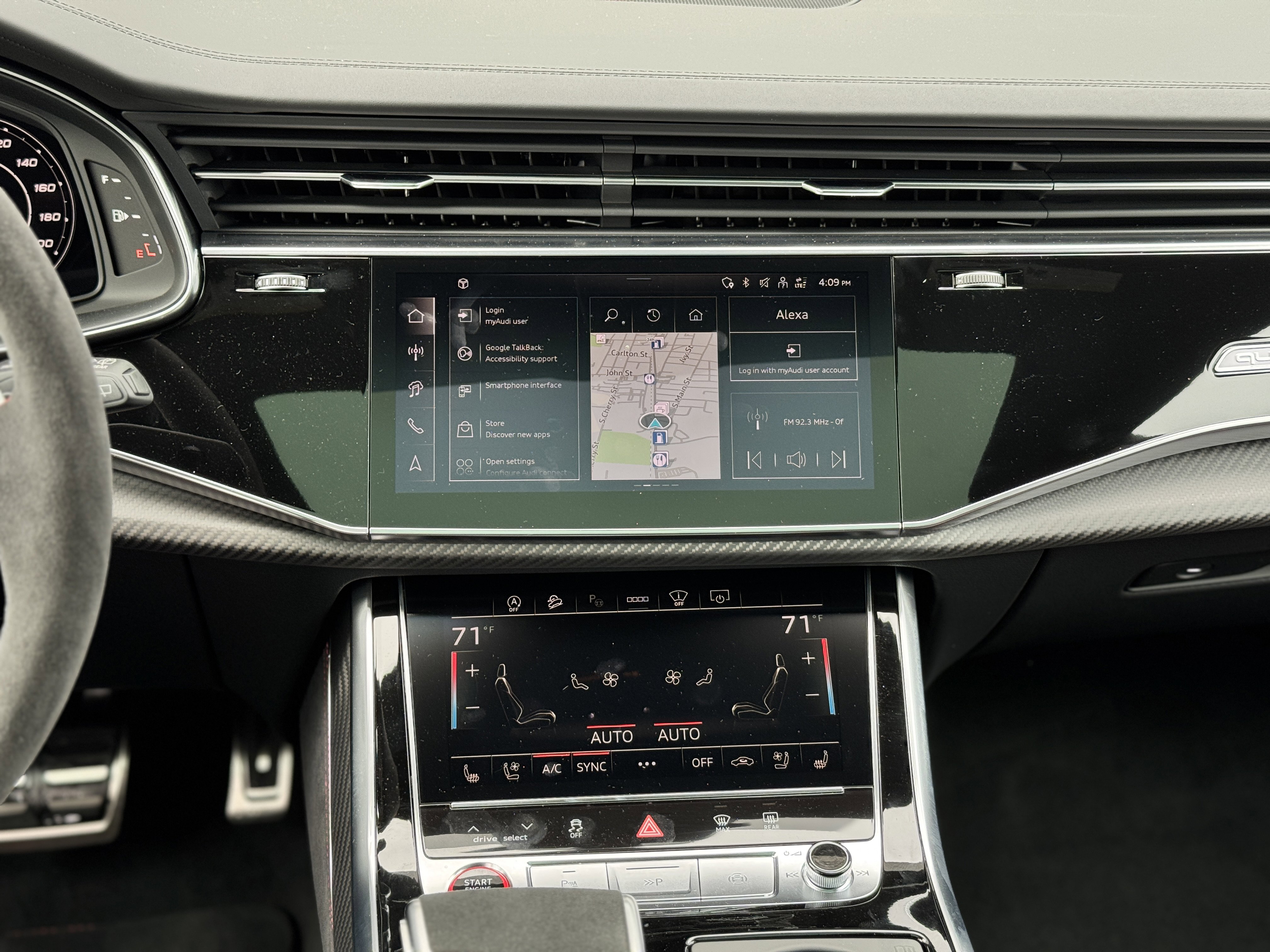 New 2025 Audi RS Q8 performance image 14