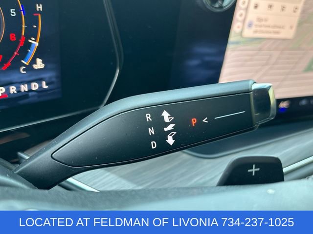 Certified 2025 Chevrolet Suburban Z71 w/ Comfort Package AWD/4WD image 16