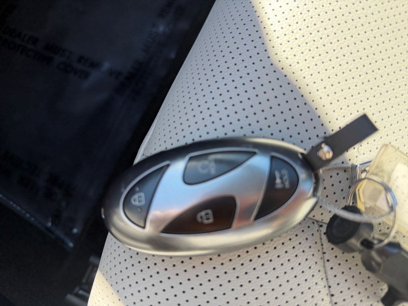 Used 2025 Hyundai Elantra Limited FWD image 25