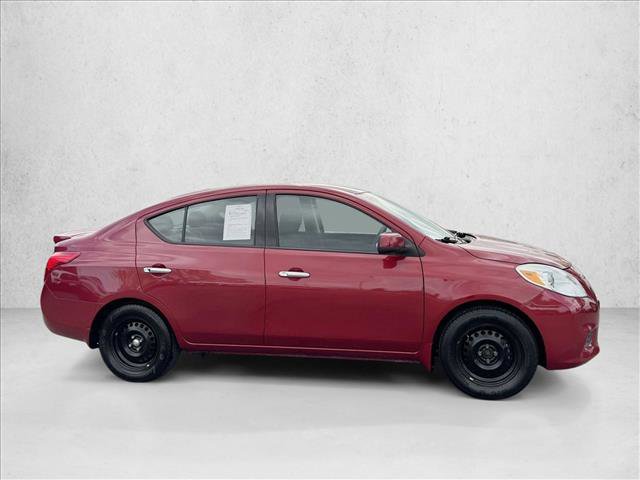 Used 2014 Nissan Versa SV image 4