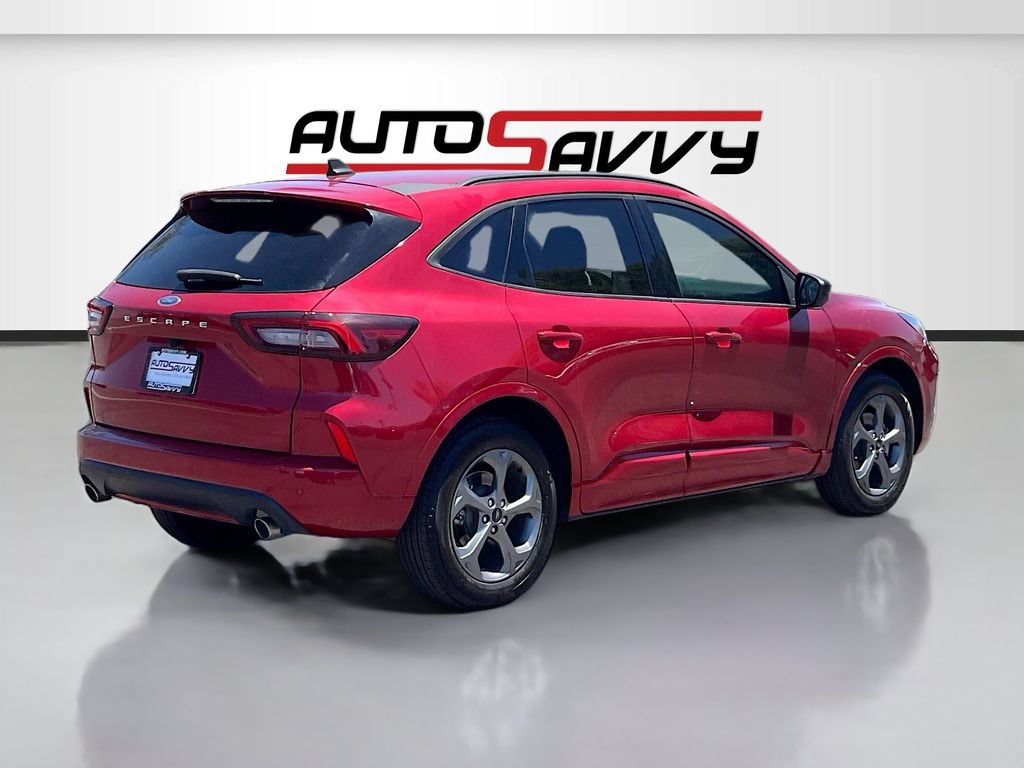 Used 2023 Ford Escape ST-Line w/ Tech Pack #1 FWD image 7