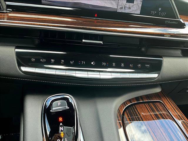 Certified 2023 Cadillac Escalade Luxury RWD image 24