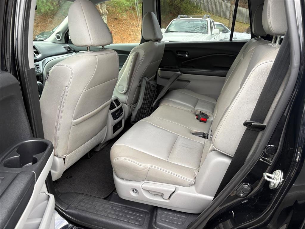 Used 2017 Honda Pilot EX-L image 19