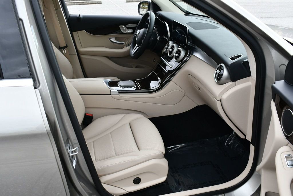Used 2022 Mercedes-Benz GLC 300 image 19