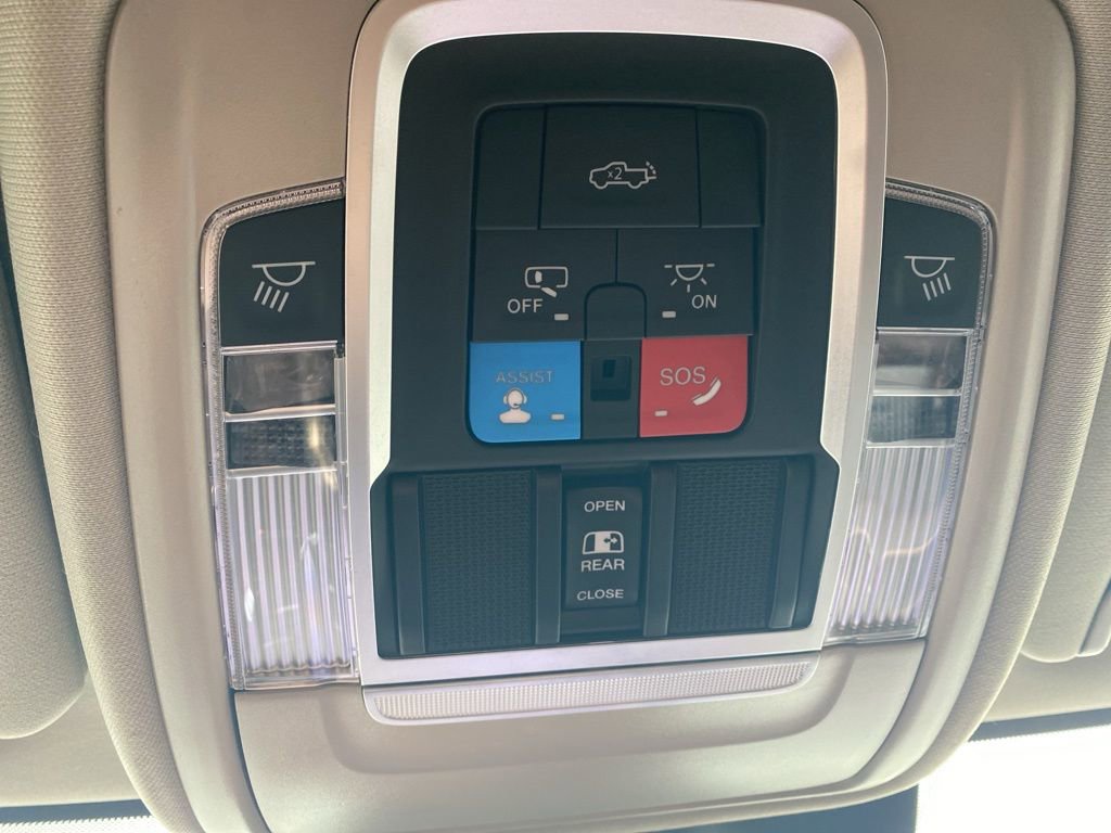 Used 2025 RAM 2500 Limited image 32