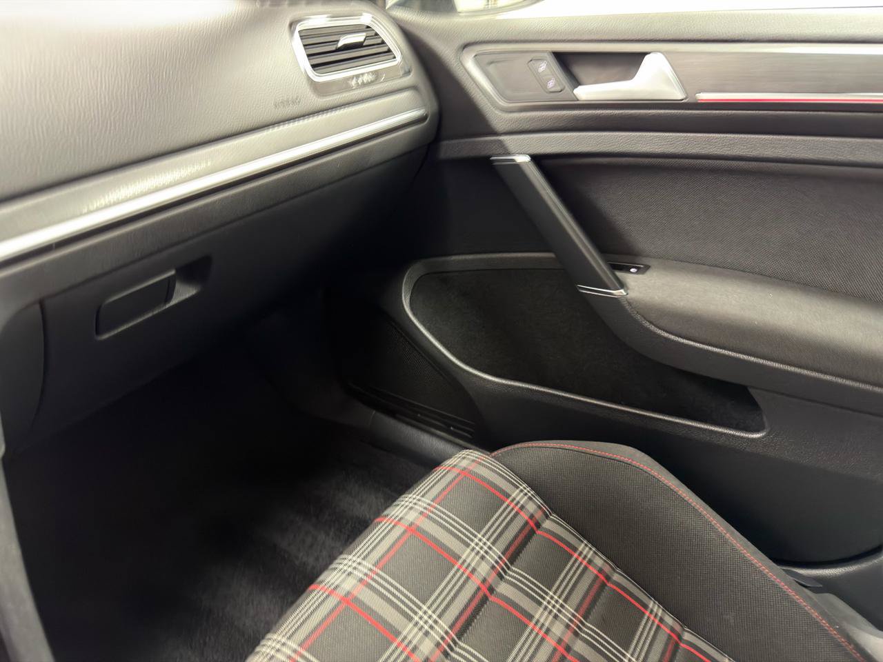 Used 2020 Volkswagen GTI S FWD image 25