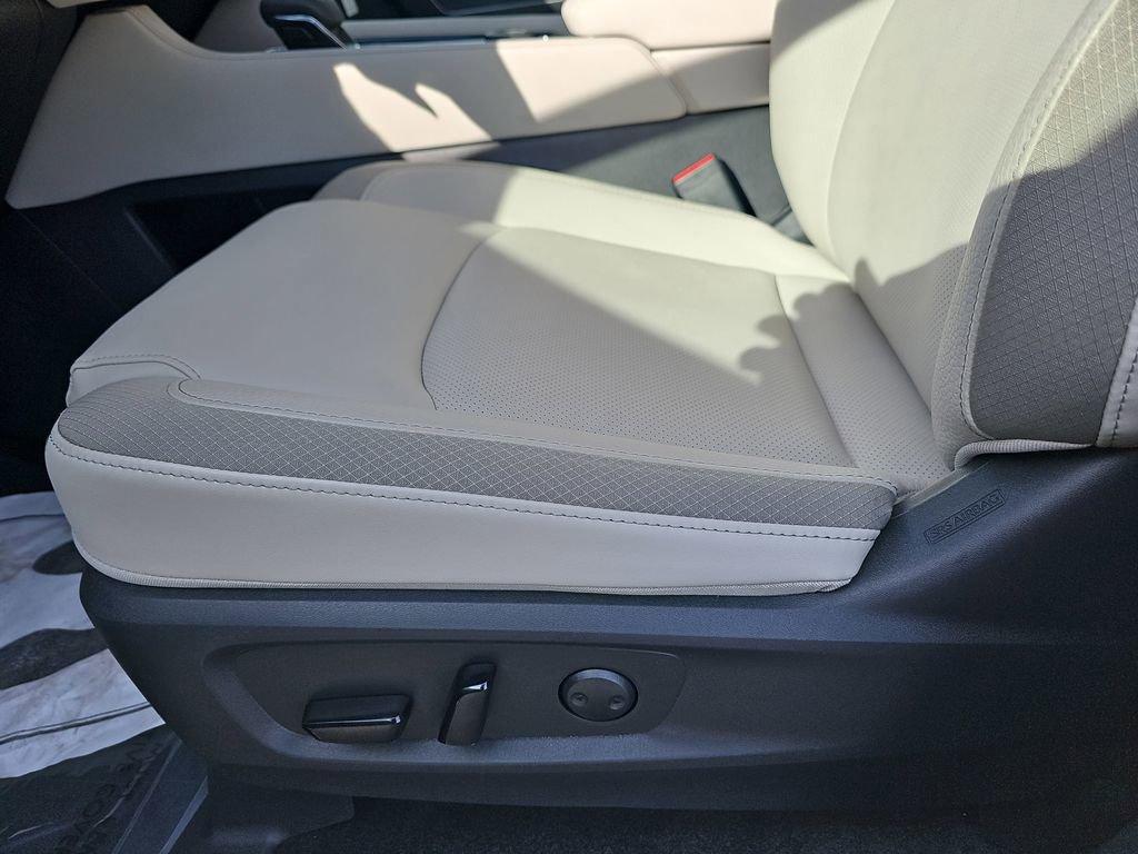 New 2026 Nissan Pathfinder SL w/ SL Premium Package image 33