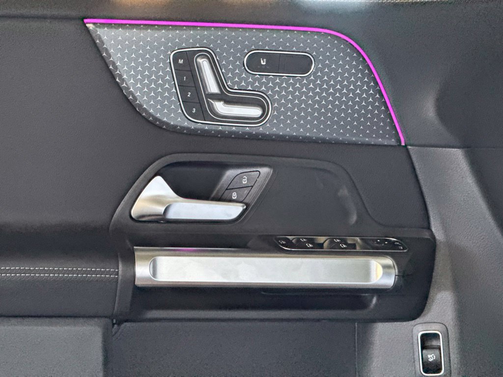 New 2026 Mercedes-Benz GLB 250 image 20