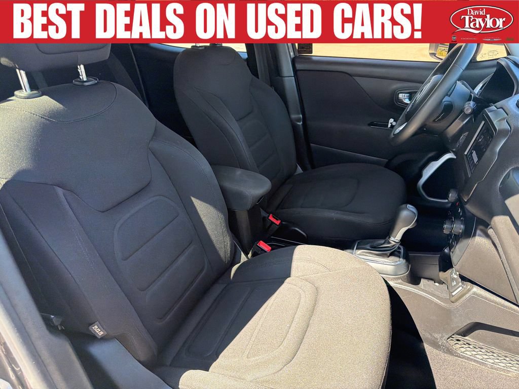 Used 2018 Jeep Renegade Latitude FWD image 26