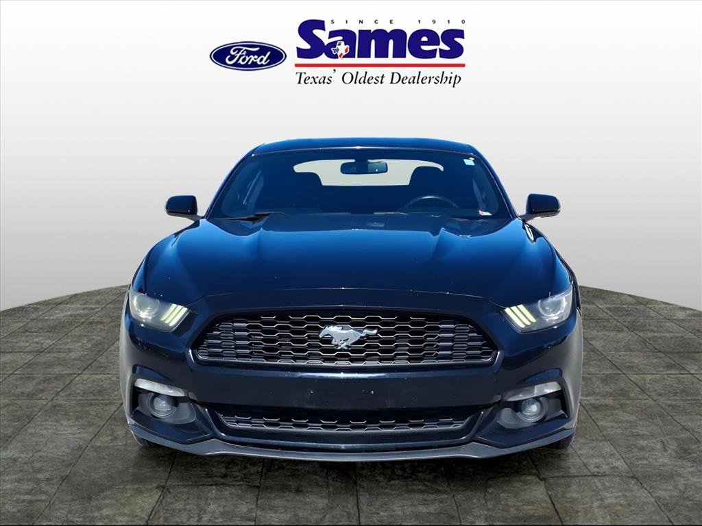 Used 2017 Ford Mustang Coupe image 3