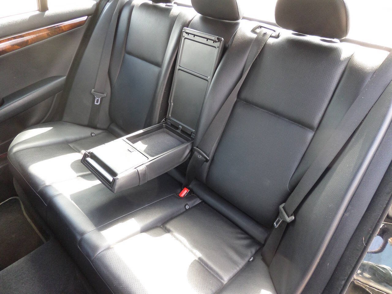 Used 2012 Mercedes-Benz C 250 Sedan image 18