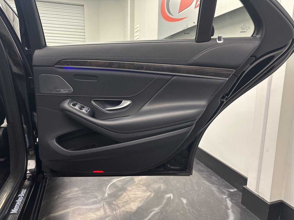 Used 2017 Mercedes-Benz S 550 S 550 image 12