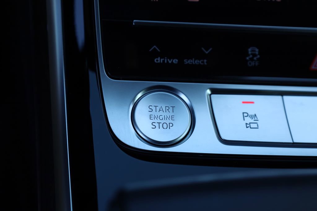 Used 2019 Audi A8 L 4.0T w/ First Edition Package image 27
