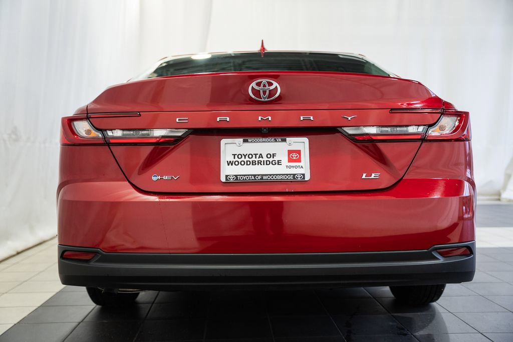 Used 2025 Toyota Camry LE image 5