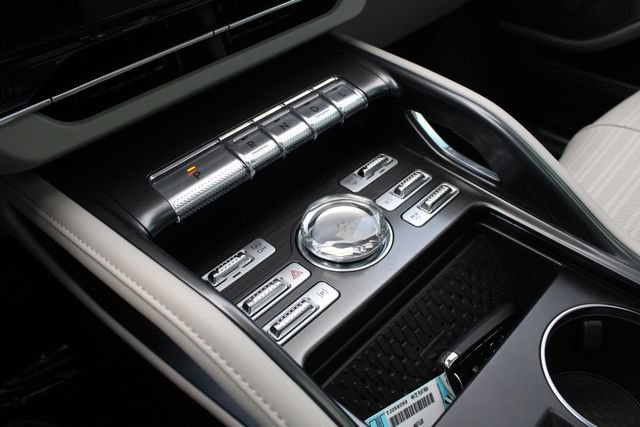 New 2026 Lincoln Nautilus Reserve AWD/4WD image 18