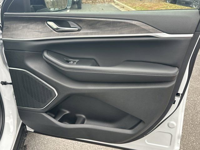 New 2026 Jeep Grand Cherokee Limited AWD/4WD image 14