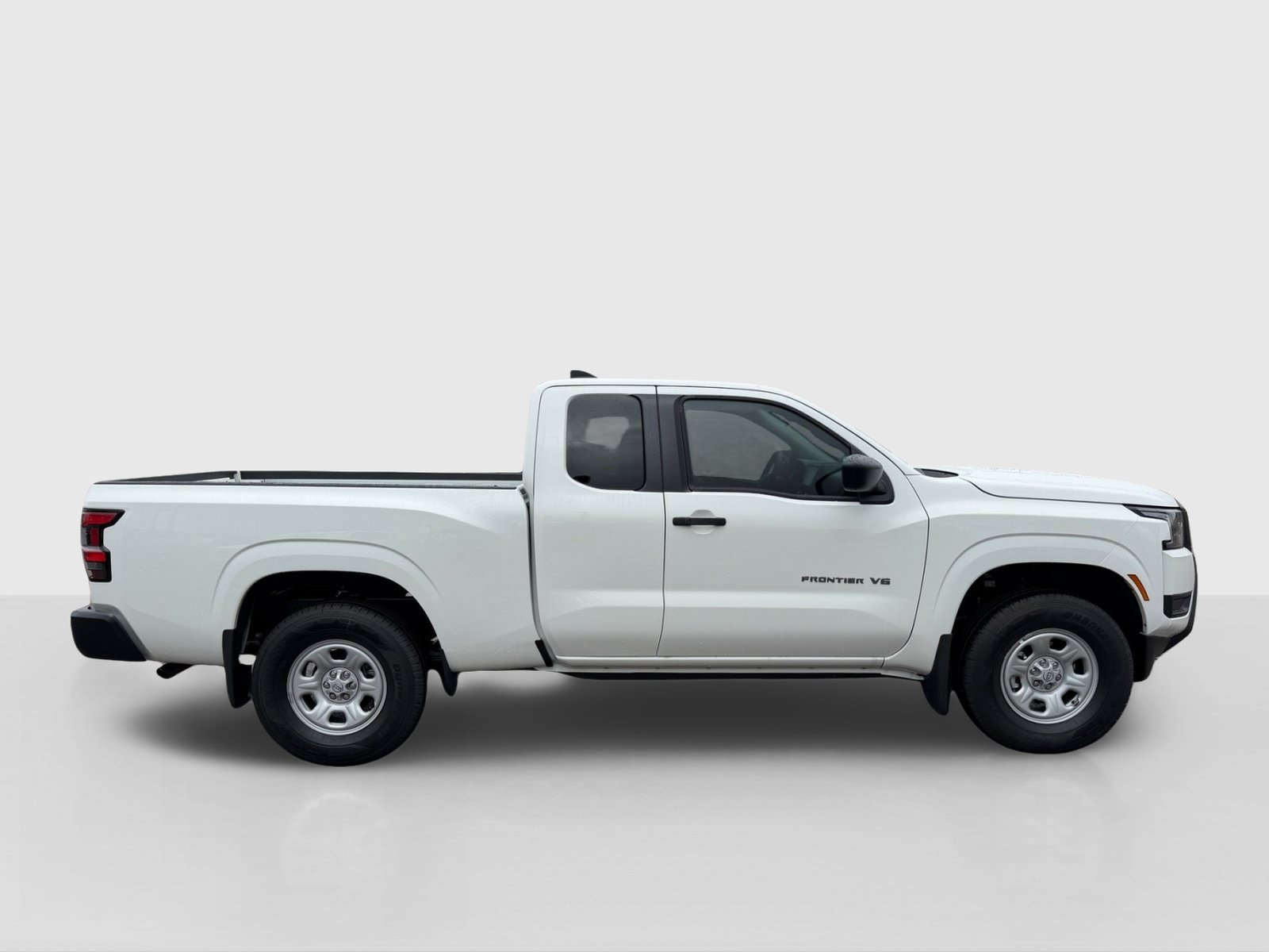 New 2027 Nissan Frontier S w/ Tow Package AWD/4WD image 7